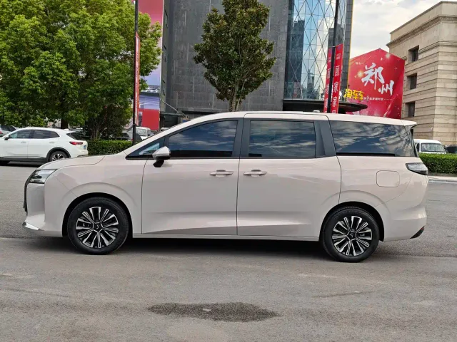 Wuling Starlight 730 — Фото автомобиля 18