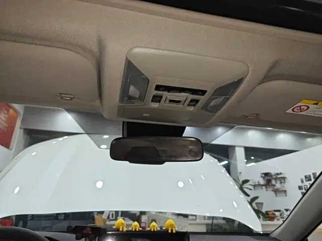 Toyota RAV4 — Фото автомобиля 22