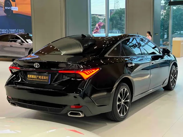 Toyota Avalon — Фото автомобиля 4