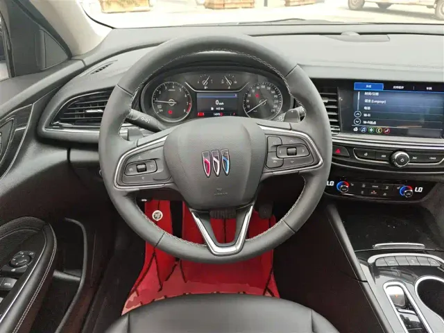 Buick Regal — Фото автомобиля 10