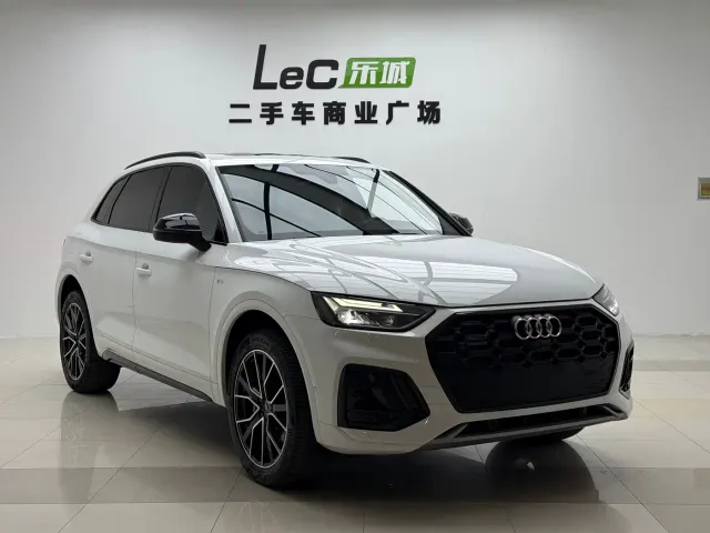 Audi Q5L — Фото автомобиля 2