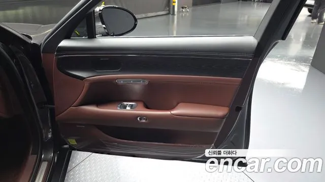 Genesis G90 Бензин 3.5 турбо AWD — Фото автомобиля 22