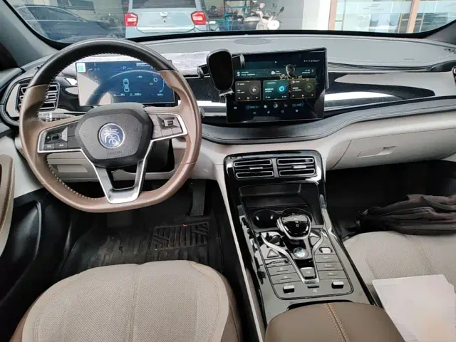 BYD Qin PLUS — Фото автомобиля 9
