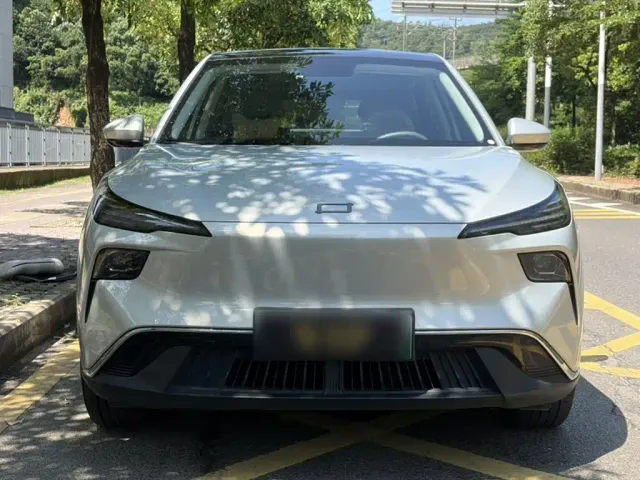 Besturn Yueyi 03 2025 445km Premium Selection Edition — Фото автомобиля 22