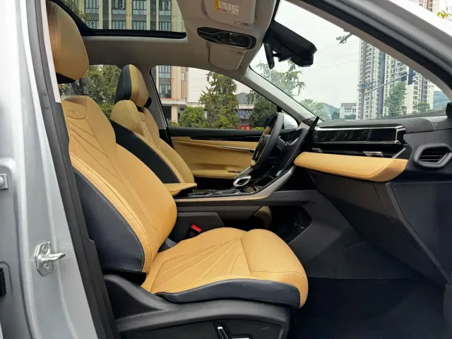 Geely Boyue L — Фото автомобиля 10