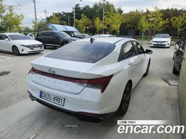 Hyundai Avante — Фото автомобиля 5