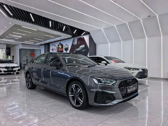 Audi A4L — Фото автомобиля 3
