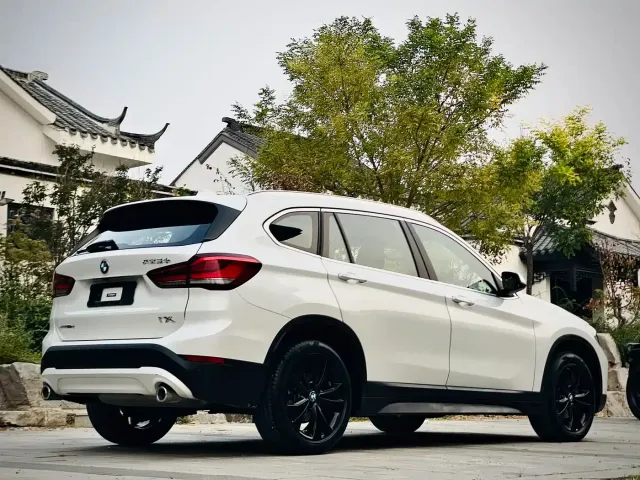 BMW X1 — Фото автомобиля 6