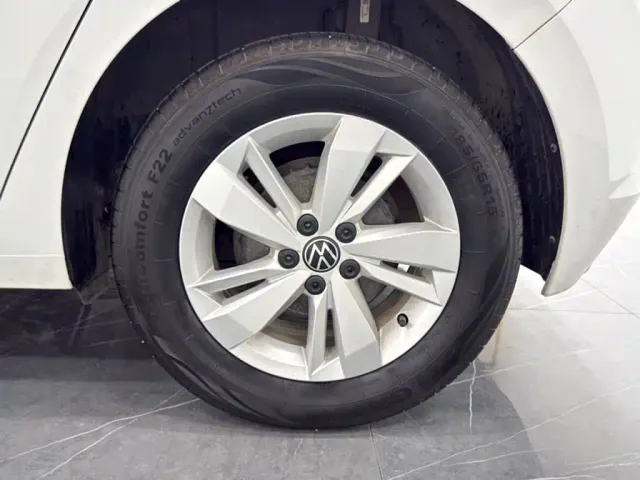 Volkswagen Polo — Фото автомобиля 18