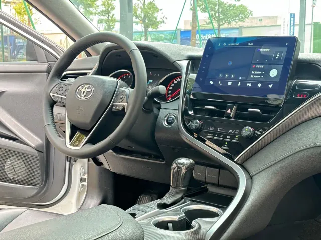 Toyota Camry — Фото автомобиля 15