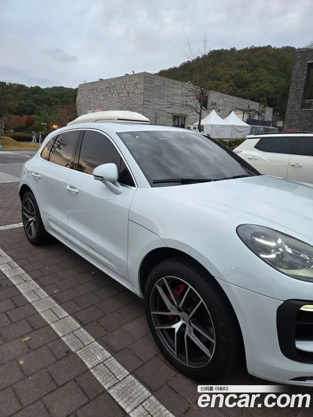 Porsche Macan — Фото автомобиля 8