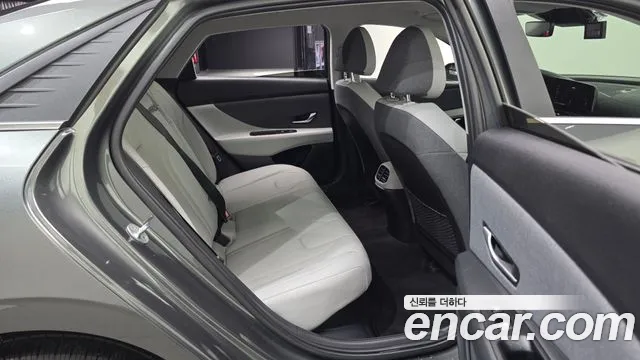 Hyundai AVANTE Inspiration — Фото автомобиля 10