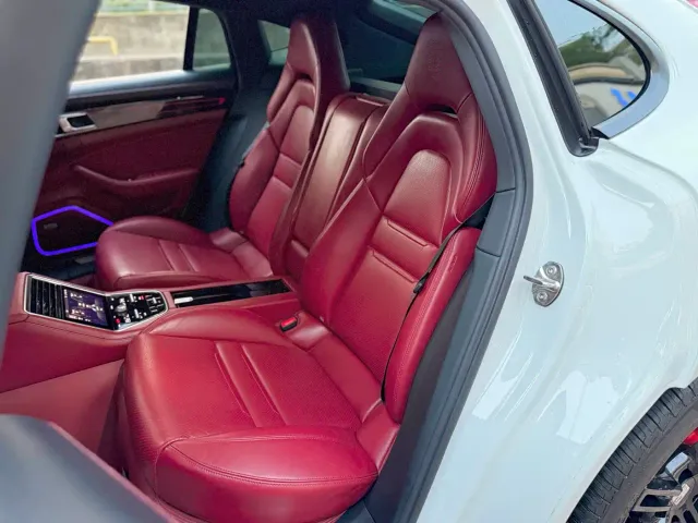 Porsche Panamera — Фото автомобиля 25