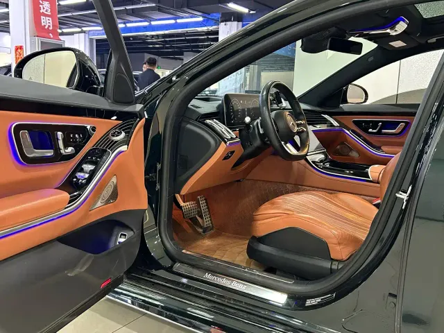 Mercedes-Benz S-Class — Фото автомобиля 4