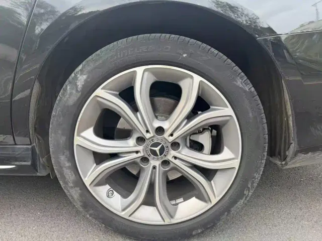 Mercedes-Benz E-Class — Фото автомобиля 7