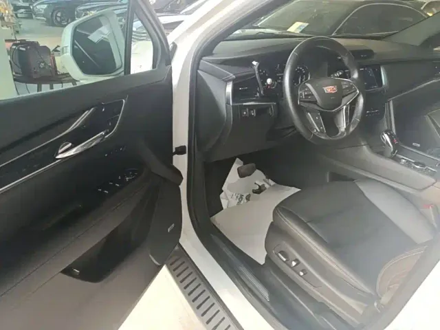 Cadillac XT5 — Фото автомобиля 15