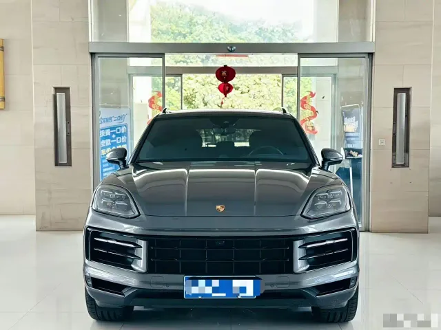 Porsche Cayenne — Фото автомобиля 2