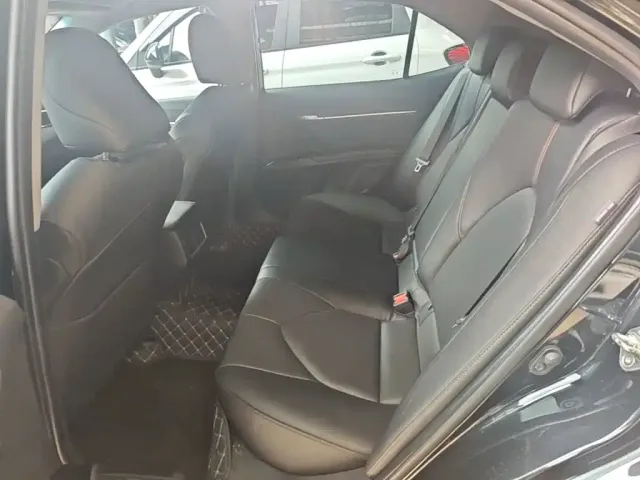 Toyota Camry — Фото автомобиля 16