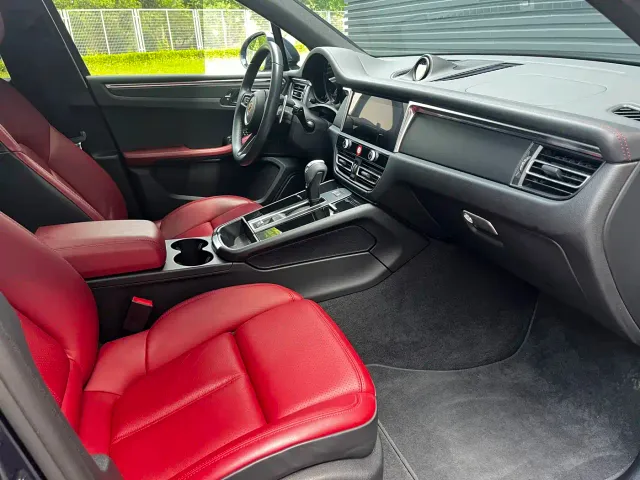 Porsche Macan — Фото автомобиля 12