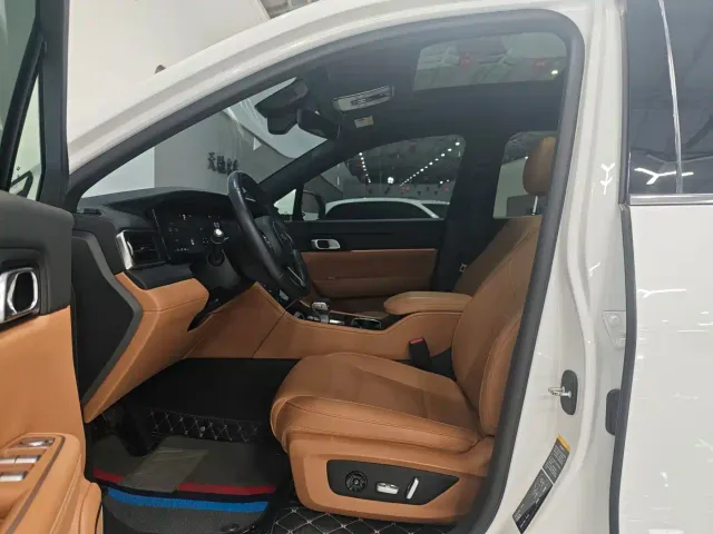 Li Auto ONE — Фото автомобиля 7