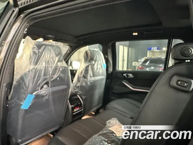 BMW X7 xDrive 40d M Sport 7 мест — Фото автомобиля 8