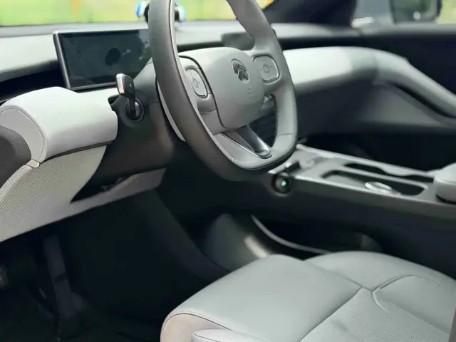 Nio ET5 Touring — Фото автомобиля 4