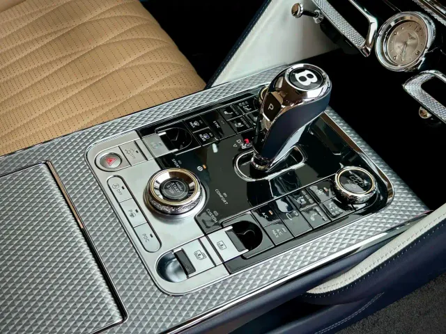 Bentley Flying Spur — Фото автомобиля 5