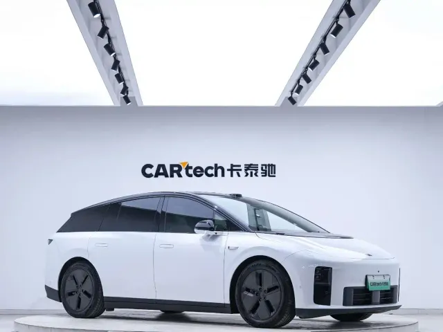 Li Auto i6 — Фото автомобиля 4