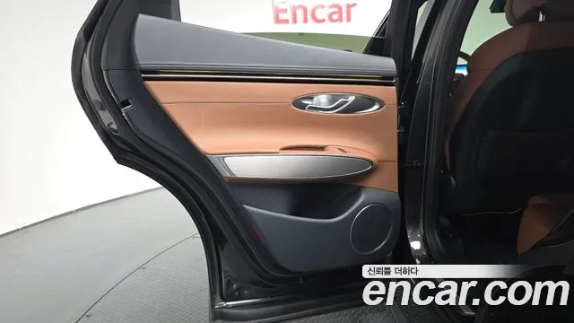 Genesis GV70 2.5T Бензин 2WD — Фото автомобиля 25