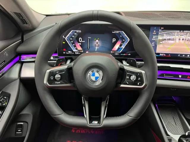 BMW 5 Series — Фото автомобиля 14