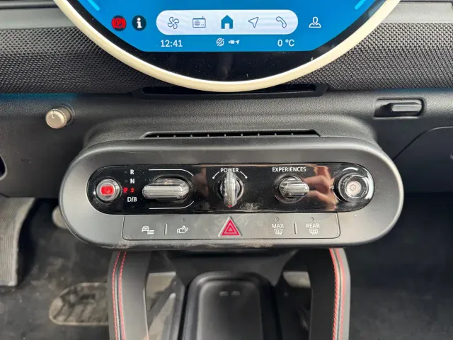 MINI Electric MINI JCW ACEMAN — Фото автомобиля 9