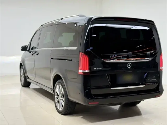 Mercedes-Benz V-Class — Фото автомобиля 13