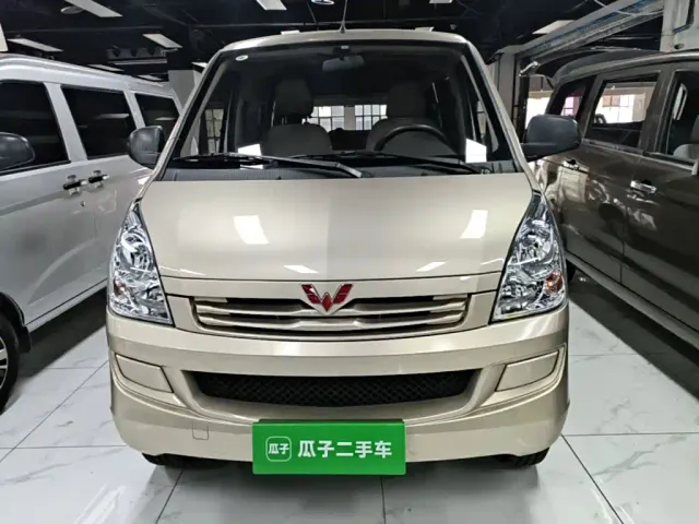 Wuling Rongguang S — Фото автомобиля 2