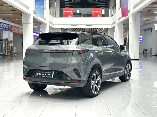 Lynk & Co 06 EM-P — Фото автомобиля 16