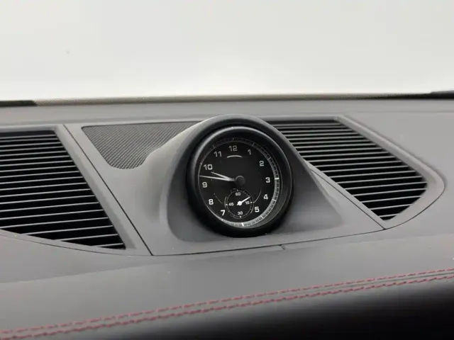 Porsche Macan — Фото автомобиля 16