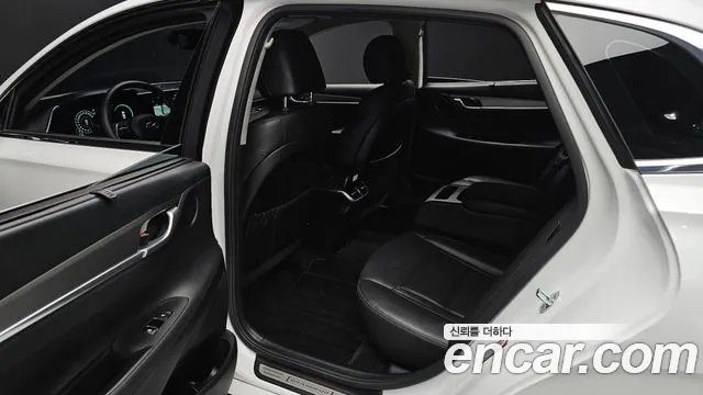 Hyundai Grandeur Новый Grandeur IG — Фото автомобиля 12