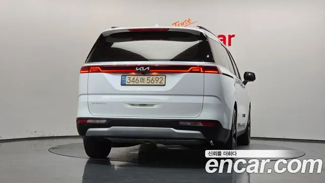 Kia Canival Carnival 4 поколение Дизель 9 мест Prestige — Фото автомобиля 4