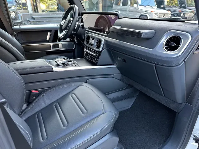 Mercedes-Benz G-Class — Фото автомобиля 11
