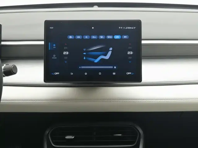 BYD Seal 05 DM-i — Фото автомобиля 12