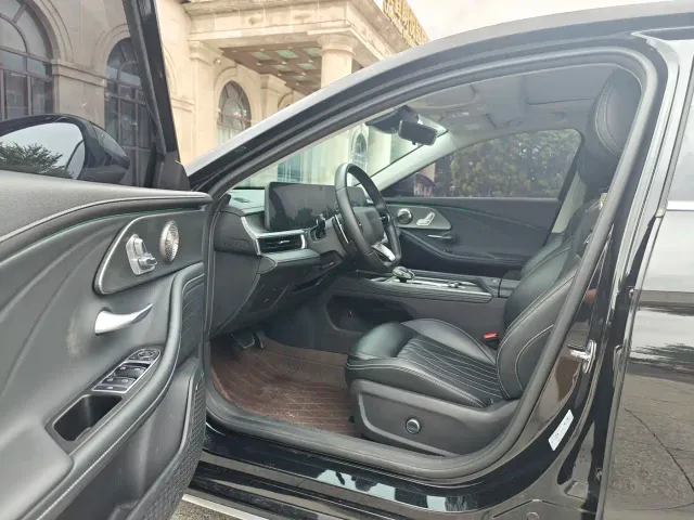 Chery Arrizo 8 — Фото автомобиля 4