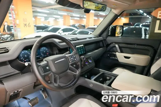 Land Rover Defender Defender (L663) 110 P300 X-Dynamic SE — Фото автомобиля 14