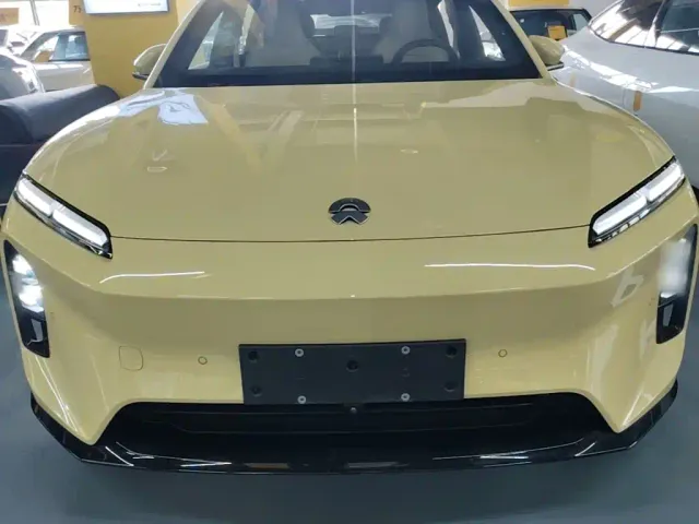 Nio ET5 — Фото автомобиля 2