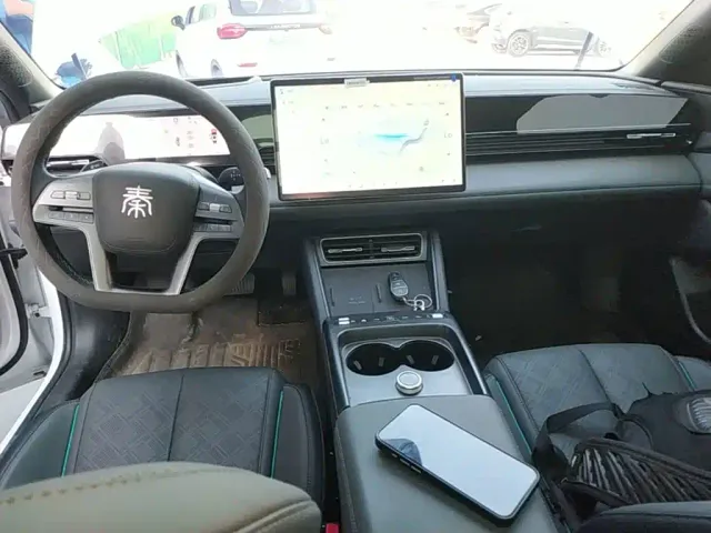 BYD Qin L — Фото автомобиля 9