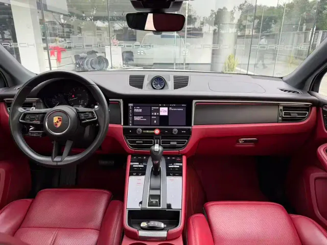 Porsche Macan — Фото автомобиля 9