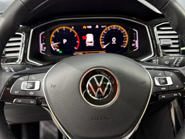 Volkswagen T-Roc — Фото автомобиля 12