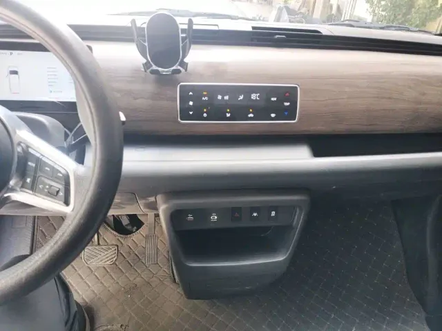 Ruichi New Energy EC75 — Фото автомобиля 5