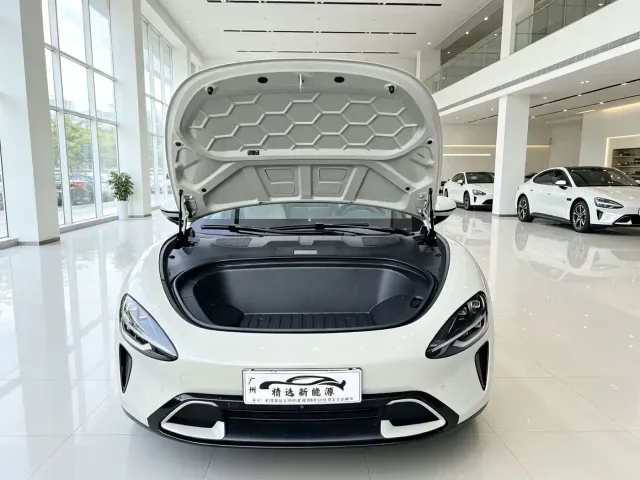 Xiaomi SU7 — Фото автомобиля 23