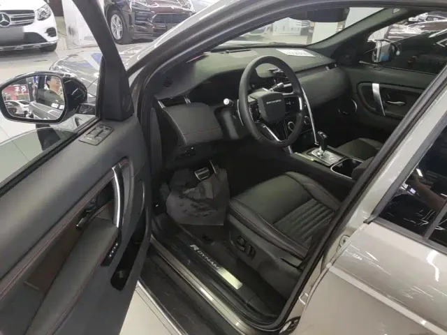Land Rover Discovery Sport — Фото автомобиля 15