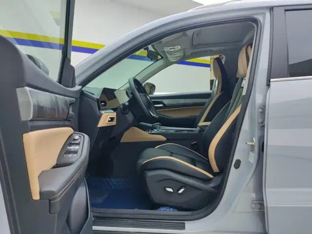 Geely Haoyue PRO — Фото автомобиля 9