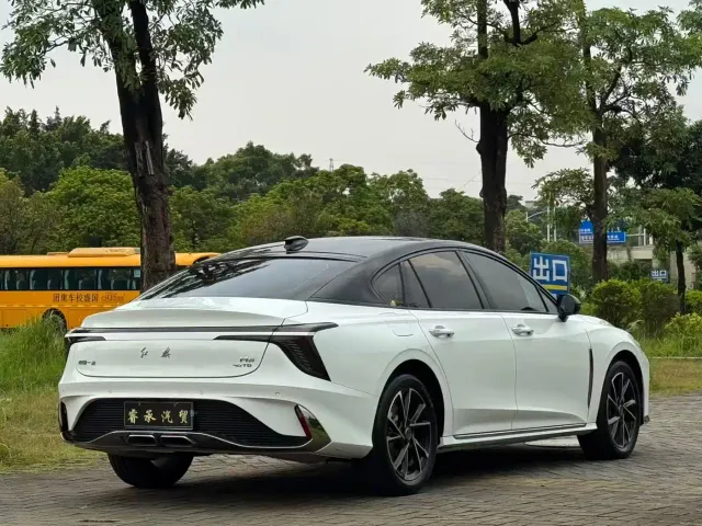 Hongqi H6 — Фото автомобиля 6